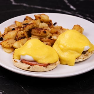Eggs Benedict Classic